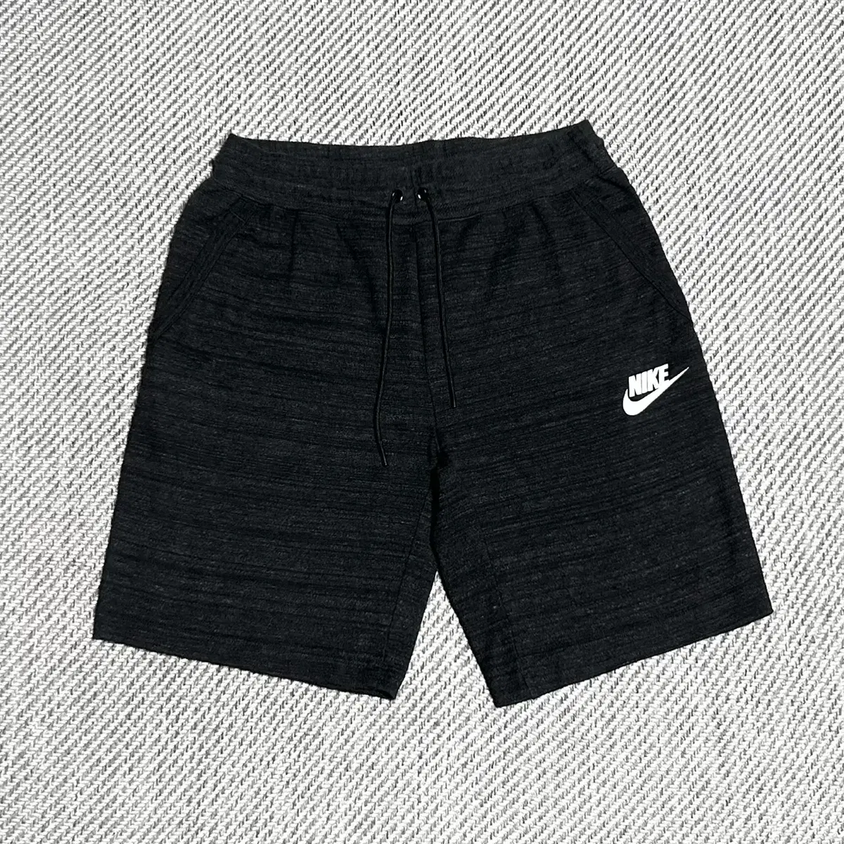 [ L ] Nike 나이키 다크그레이 퓨츄라 반바지